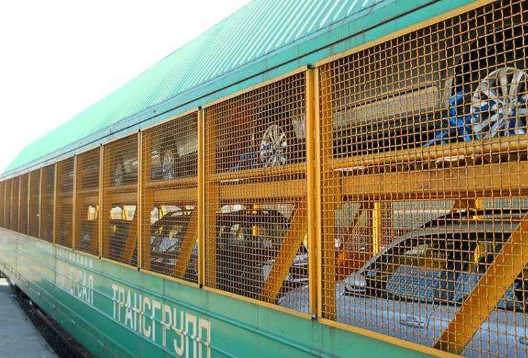 Железнодорожная транспортировка автомобиля сеткой из карелии г.петрозаводск в г.омск